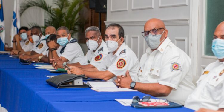 Edesur acuerda protocolo de seguridad con 15 Cuerpos de Bomberos del sur y el DN