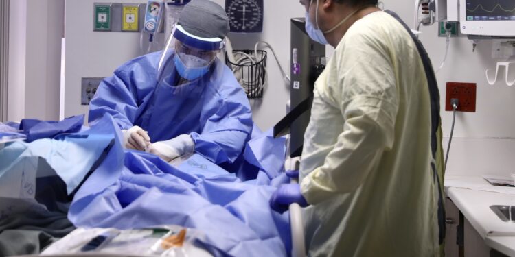 Pese a las vacunas, el Covid-19 sigue su avance en el mundo