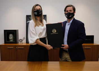 Firman alianza para distribución gratuita de obras cinematográficas en territorio dominicano