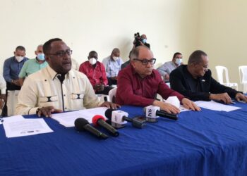 Centrales sindicales deploran cancelaciones de empleados públicos