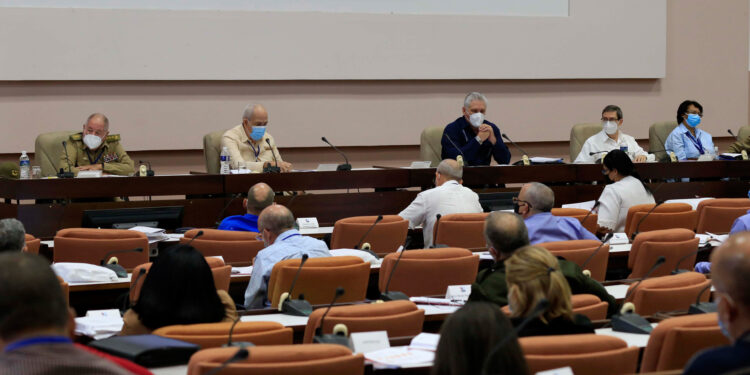 Eligen nueva directiva de comunistas cubanos encabezada por Díaz-Canel