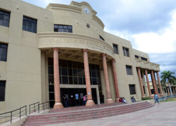 Prisión contra dos vendedores alcohol adulterado provocó muerte de hombre