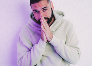 Elliot Justo, el productor musical detrás de importantes talentos