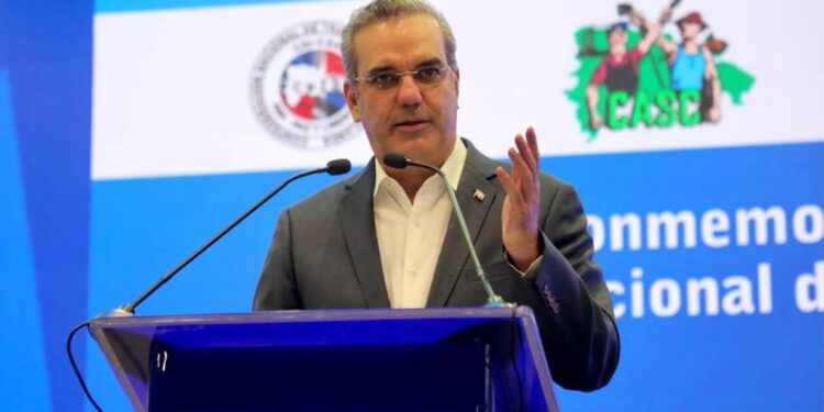 El mensaje de esperanza del presidente Abinader a trabajadores