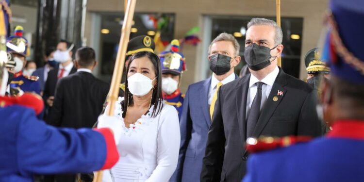 Abinader presente en toma de posesión del mandatario ecuatoriano, Guillermo Lasso