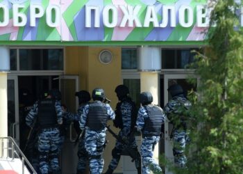 Al menos 8 muertos y 20 heridos en un tiroteo en una escuela de Rusia