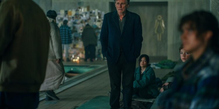 Gabriel Byrne vuelve con La guerra de los mundos: "La vida me ha enseñado a no rendirme ante la desesperación"