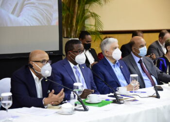 Líderes de cámaras legislativas encabezan vista públicas sobre reformas de la SS