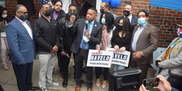 Dominicano oficializa candidatura a la presidencia del condado del Bronx
