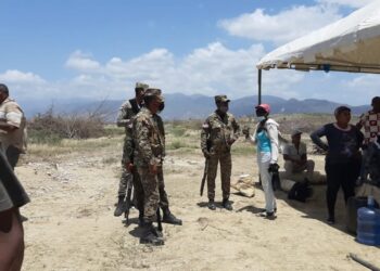 Abinader dispondría las concesiones que reclaman los agricultores del campamento en Tamayo