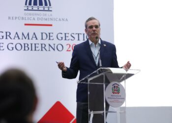 Abinader evalúa con gabinete gestión de Gobierno