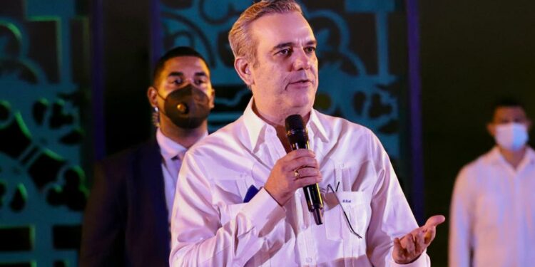 Abinader aboga por la unidad para recuperar turismo de Las Américas