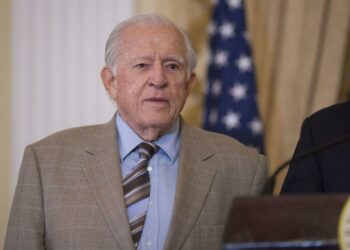 Fallece exgobernador de Puerto Rico Romero Barceló