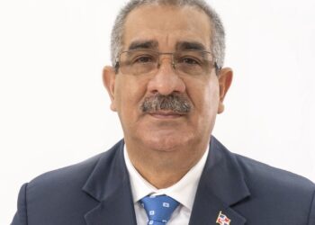 Diputado recomienda no abrir docencia presencial por tercera ola de Covid-19