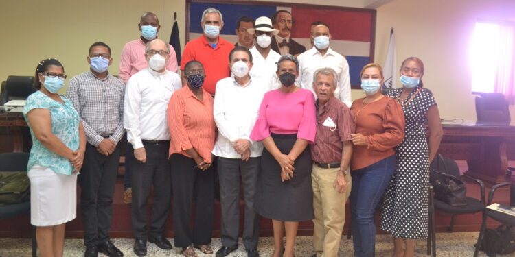 Organizaciones acuerdan propuesta de conversión de Punta Catalina a gas natural