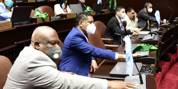 Cámara de Diputados envía a Comisión de Justicia Código Penal de la RD