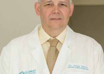 Director Médico de CEDIMAT recibe recertificación del Board Americano de Neumología