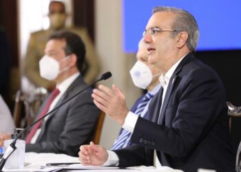 Abinader plantea diálogo nacional por la generación de empleos