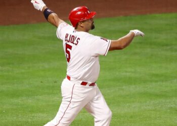 Albert Pujols firma contrato con Dodgers de Los Ángeles