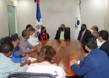 Comerciantes asumirán aumento de precios productos primera necesidad