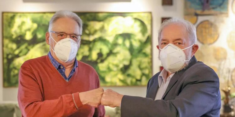 Brasil: Lula y Cardoso abogan por el diálogo y critican la "dejadez" de Bolsonaro