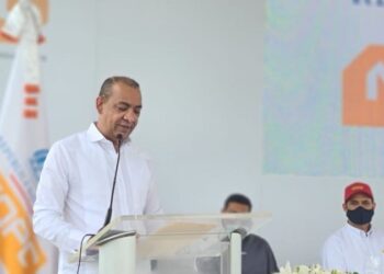 Gobierno anuncia proyectos para relanzar el polo turístico de Samaná