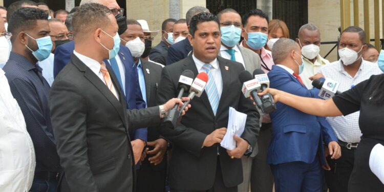 Solicitan al TSA eliminar resolución afecta empleados de alcaldías