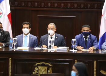 Sectores fijan posiciones en vista pública sobre el Código Penal