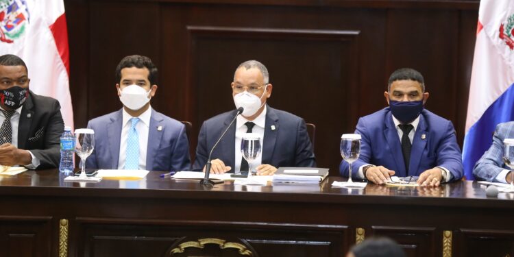 Sectores fijan posiciones en vista pública sobre el Código Penal