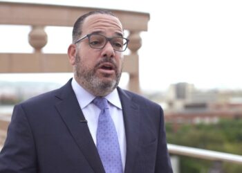 Presentan seguro salud permitirá pruebas PCR ilimitadas