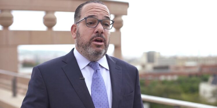 Presentan seguro salud permitirá pruebas PCR ilimitadas