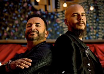 Alesi también acaba de estrenar su primer álbum musical “La nota”