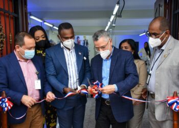 Afamado diseñador Martín Polanco dirigirá la Escuela Laboral de Moda en Santo Domingo Este