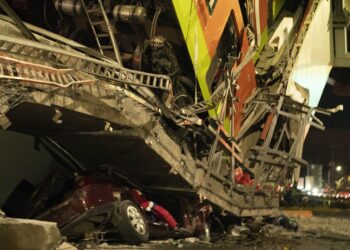 México: 23 muertos y 65 heridos por desplome línea del metro