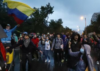 19 fallecidos y 87 desaparecidos por protestas en Colombia