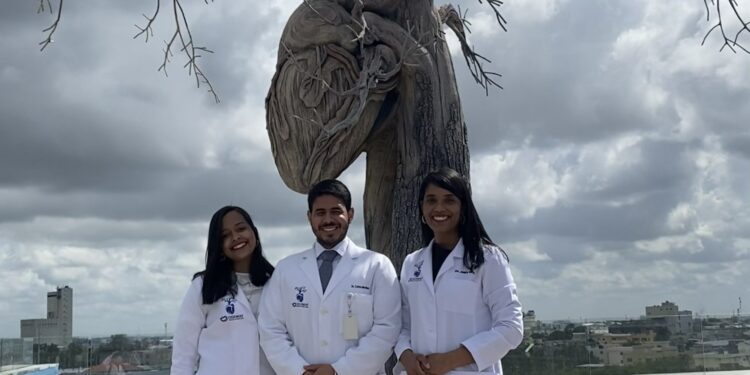 Médicos residentes de CEDIMAT ganan competencia internacional de cardiología