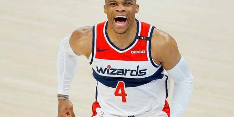 Russell Westbrook empata récord de más triples-dobles en la historia de la NBA
