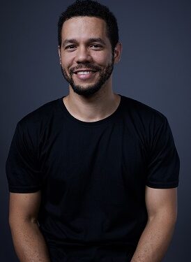 Richarson Díaz, un artista integral que apostó a la preparación, mucho antes que a la fama