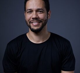 Richarson Díaz, un artista integral que apostó a la preparación, mucho antes que a la fama