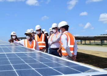 Zona Franca Las Américas eleva energía renovable 70% tras acuerdo con EGE Haina