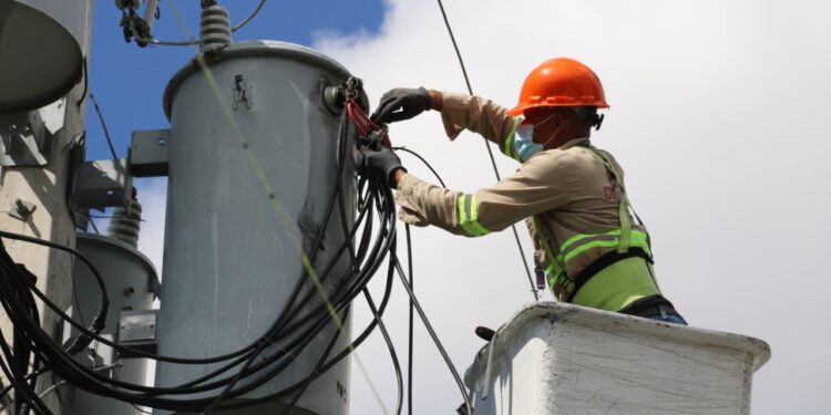 Edesur intensifica los mantenimientos preventivos por inicio de la temporada ciclónica