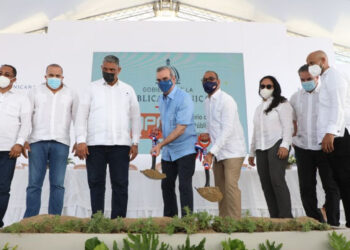 Presidente Abinader inicia construcción malecón y barrera de protección de Nagua