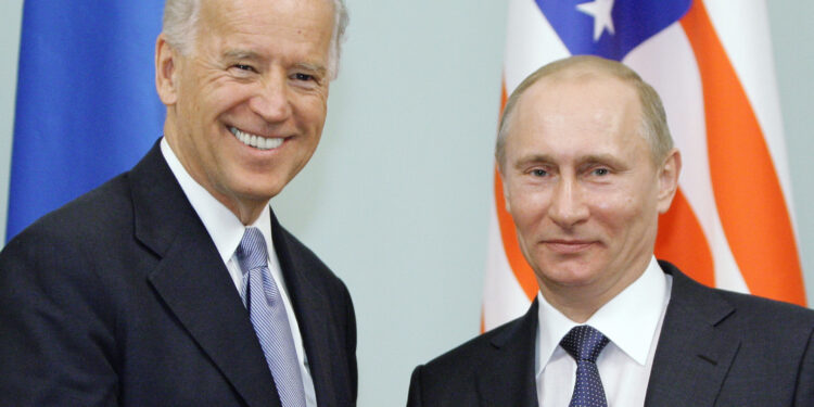 Biden y Putin coinciden en que hay deterioro en relaciones entre EEUU y Rusia