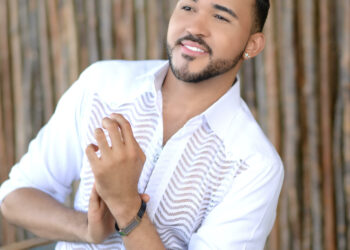 YouMaico presenta credenciales con "Dame un chance"