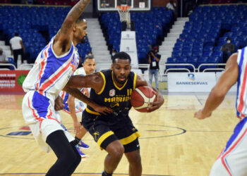 Mauricio Báez da primer golpe a San Lázaro en la serie final del TBSDistrito 2021