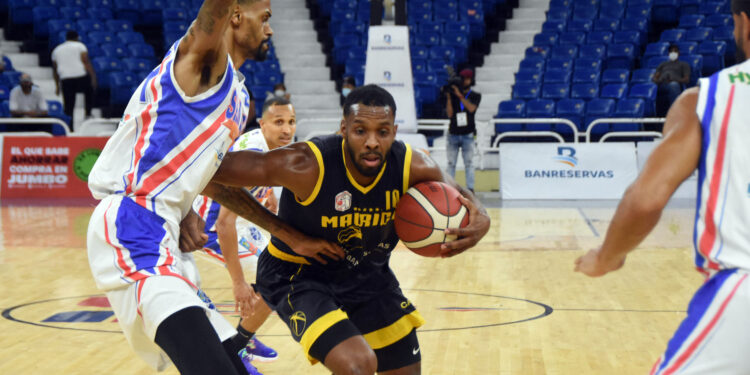 Mauricio Báez da primer golpe a San Lázaro en la serie final del TBSDistrito 2021