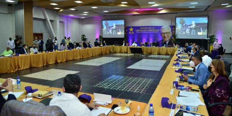 Danilo Medina y Charles Mariotti encabezan este domingo reunión del CP-PLD