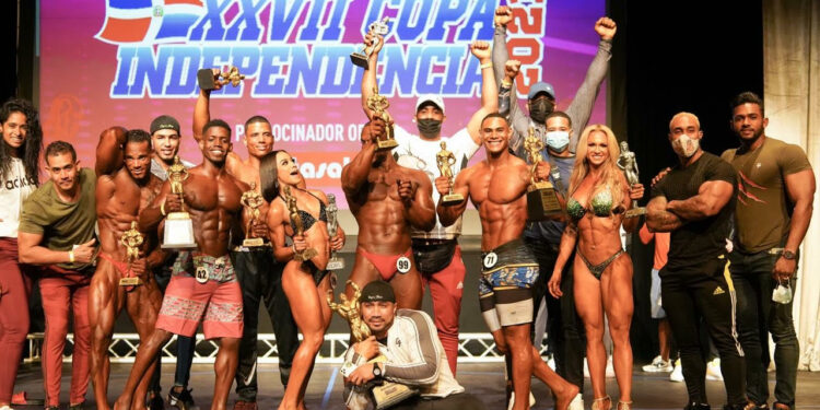 Fisiculturistas de Santiago se destacan en competencias