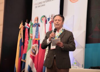 Sociedad de Pediatría se opone a tercera dosis vacuna contra Covid-19