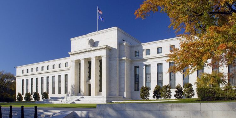 Washington: La Fed decide mantener los tipos de interéses en un rango entre el 0 % y el 0,25 %